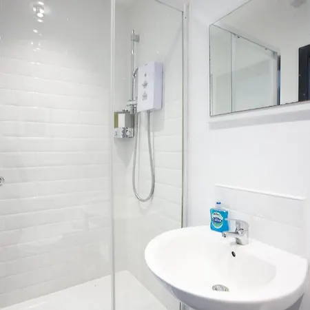 Mccartney Suite 5 Bedrooms, 5 Bathrooms Liverpool Exterior photo