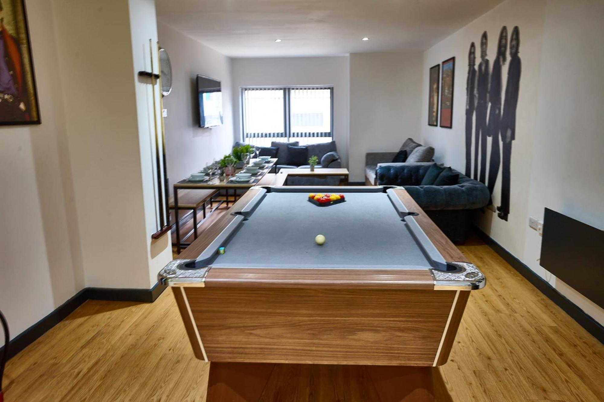 Mccartney 5 Bedrooms, 5 Bathrooms Apartment Liverpool