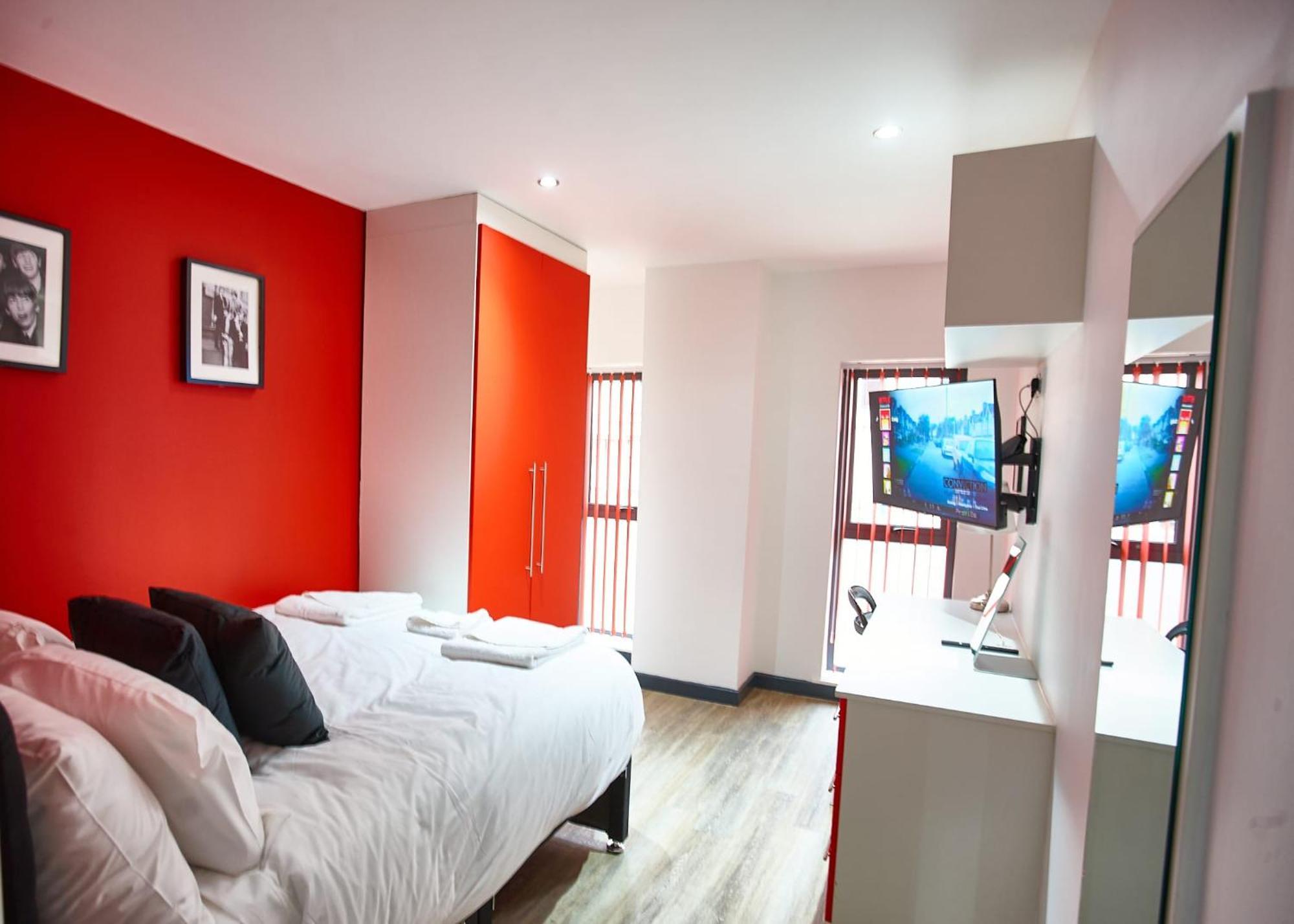 Apartment Mccartney 5 Bedrooms, 5 Bathrooms *
