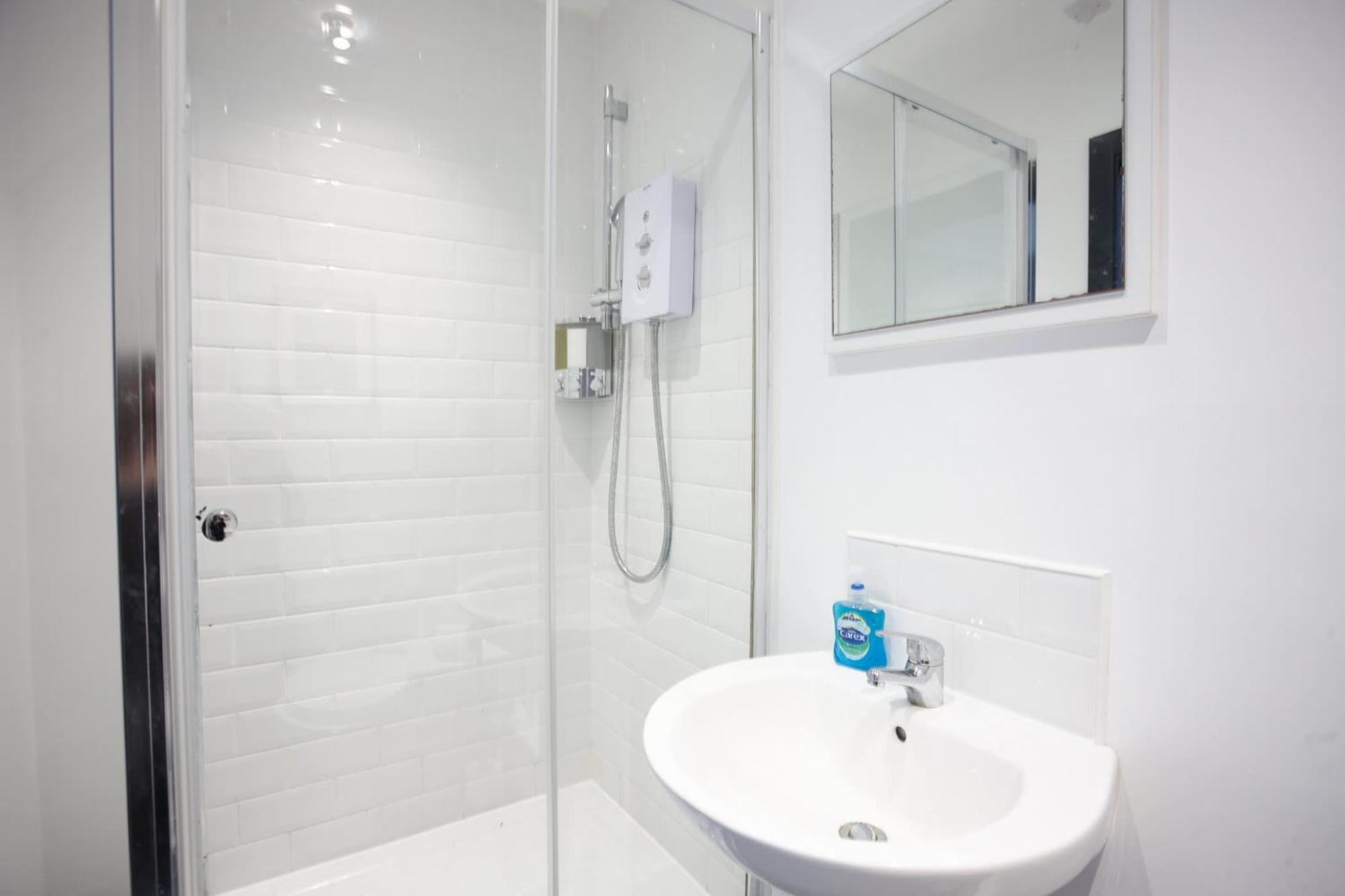 Apartment Mccartney 5 Bedrooms, 5 Bathrooms Liverpool